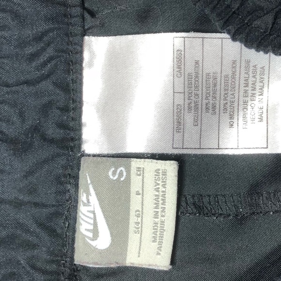 (NIKE) shorts - Picture 2 of 4